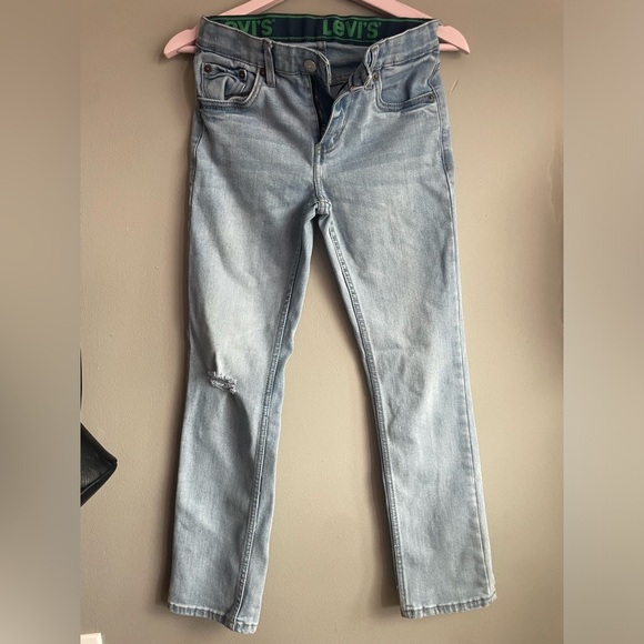 Levi's Light Wash Denim Jeans - Picture 2 of 5
